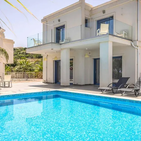 Seahorse Skala Villa *